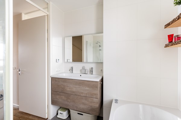 Foto - Te koop: Duurzame hoekwoning in kindvriendelijke wijk!